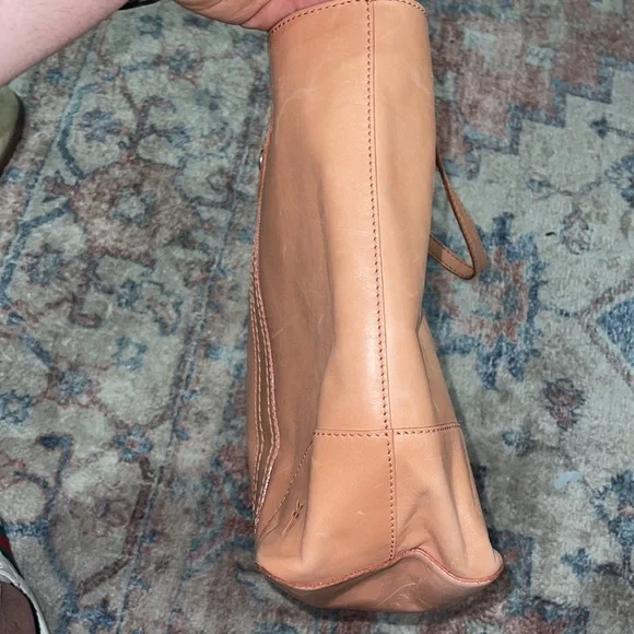 ‼️NEW $358 FRYE BAG‼️ - Picture 5 of 7